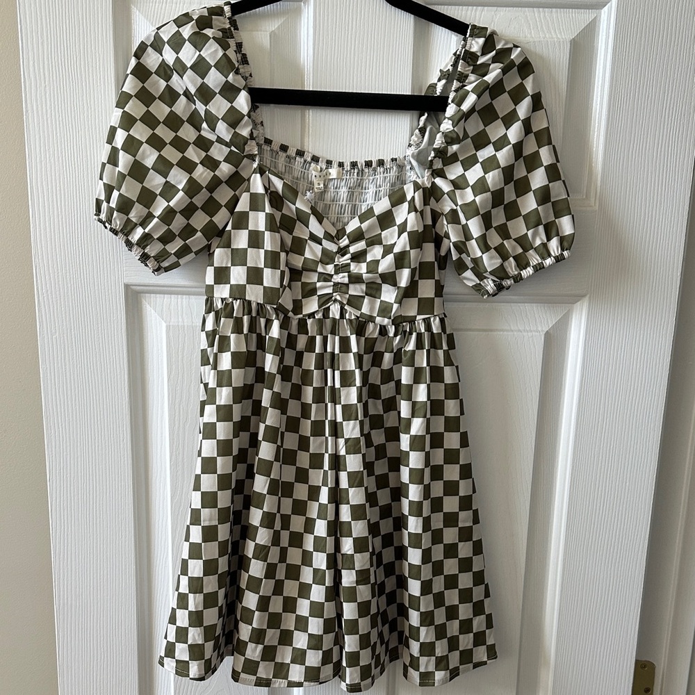 Checkered Puff Sleeve Romper